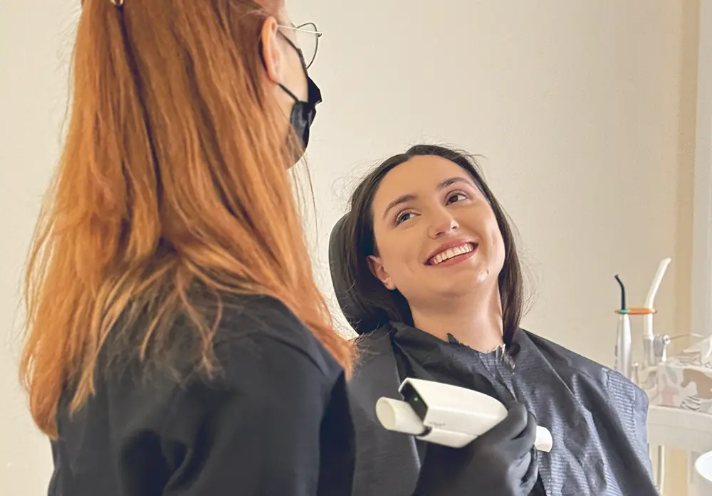 Consultation and 3D dental scan